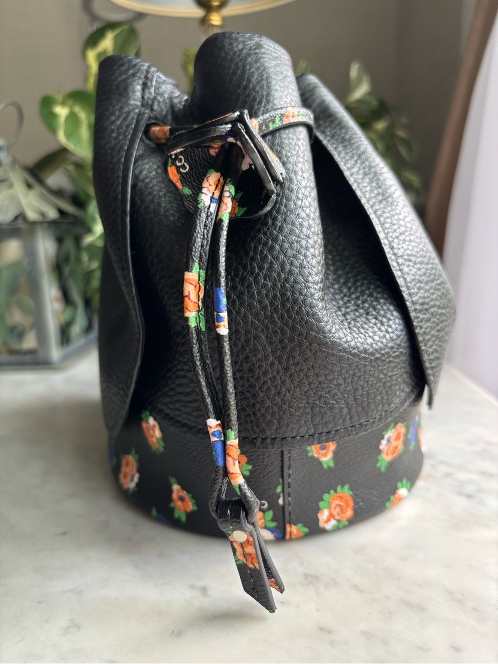 NWT Coach Limited Edition Petal Shoulder Bag with Matching Bag Charm - Picture 3 of 14